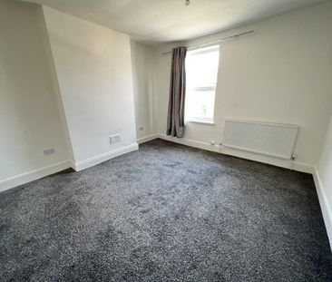 3 bedroom end of terrace house to rent - Photo 6