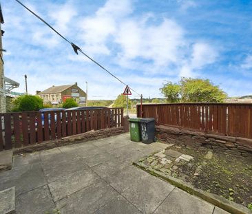 2 bedroom end of terrace house to rent - Photo 1