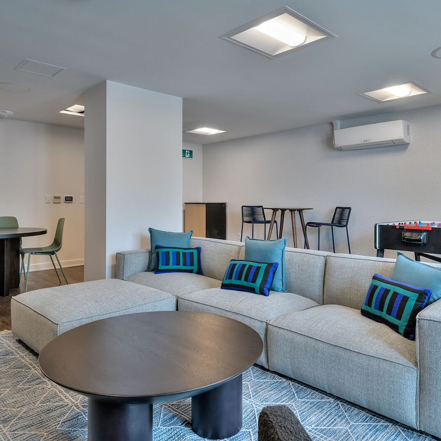 Story of Rideau & Chapel - Photo 1