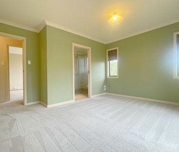 Sunny 4 Bedroom 2.5 Bathroom near Dominion Road - Photo 6