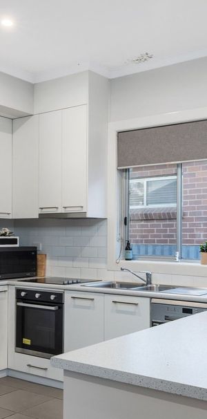 BEAUTIFULLY BELLEVUE - Photo 1