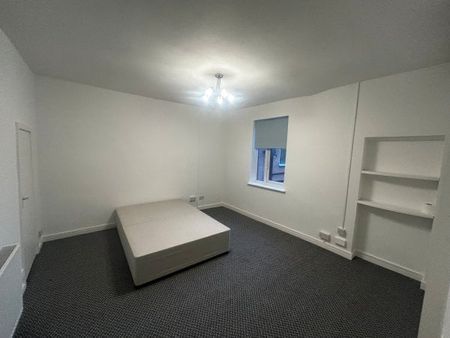 Wellington Street, Burton-on-Trent, DE14 - Photo 2