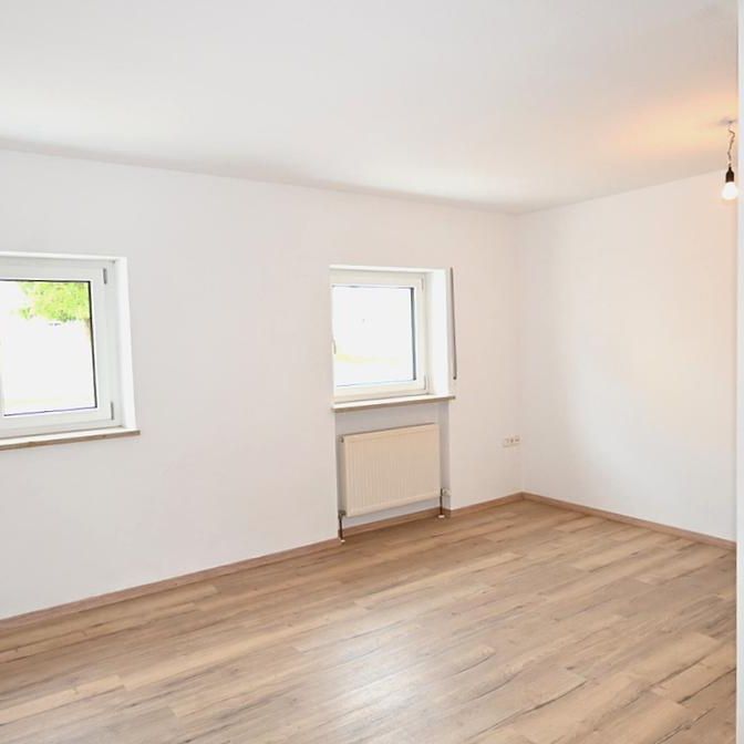 Ideal für das Paar! Modernisierte 3,5-Zimmer-Erdgeschoss-Wohnung bei Lauterhofen - Foto 1