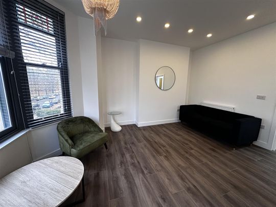 Ninian Road, Cardiff - Photo 1