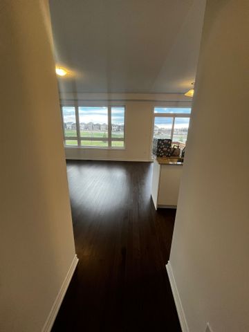 For Lease - 24 Phoenix Boulevard, Barrie, Ontario - Photo 4