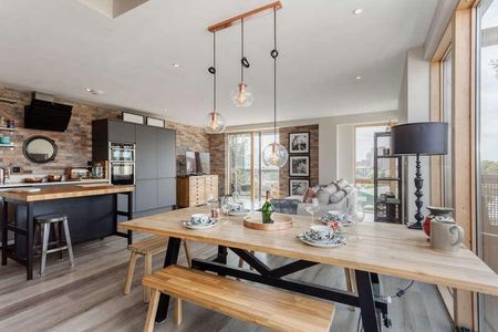 Island House, Three Mill Lane, Bow, London, E3 - Photo 2