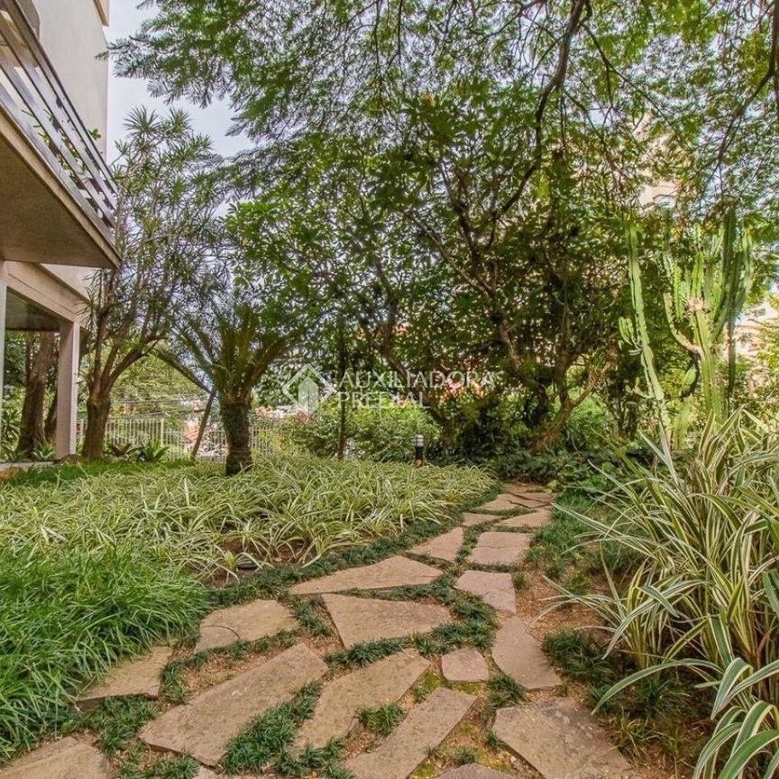 Apartamento com 3 quartos e 120m² para alugar em Moinhos de Vento, Porto Alegre. - Foto 1
