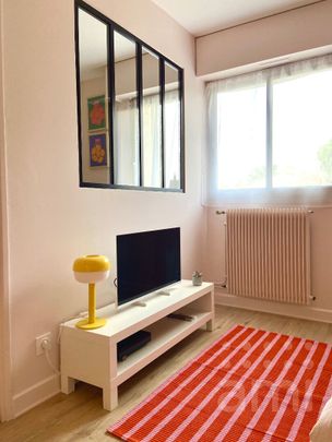 LE BOUSCAT-STUDIO MEUBLE - Photo 1