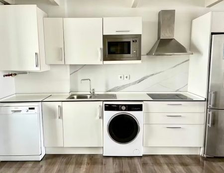 Calle de Huelva, Alcobendas, Community of Madrid 28108 - Photo 2