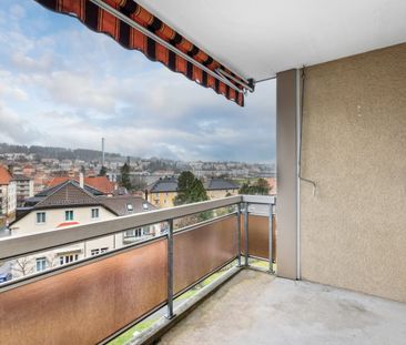 Appartement 3 pièces lumineux avec balcon et vue à La Chaux-de-Fonds - Foto 4