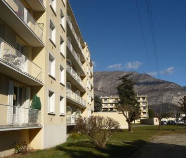 Location Appartement P2 Sassenage - Photo 1