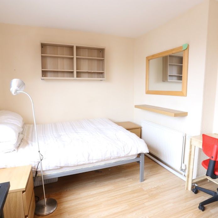 Ivanhoe House – Room 4 - Photo 1