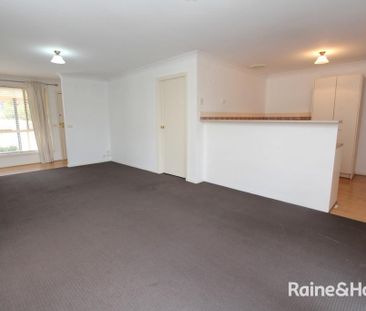 2/28 Torch Street, Bathurst, NSW 2795 - Photo 4