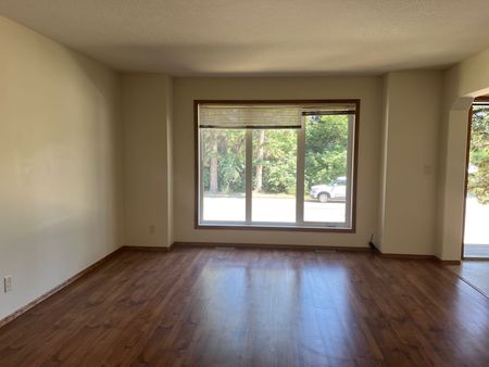 Townhouse in Lacombe - Photo 5