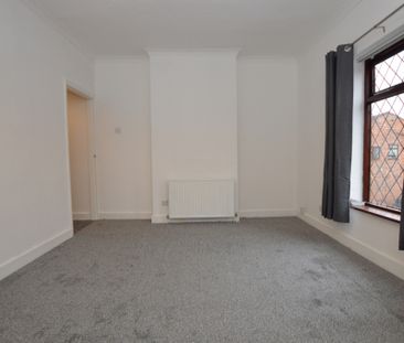 3 Bedroom Terraced House - Photo 4