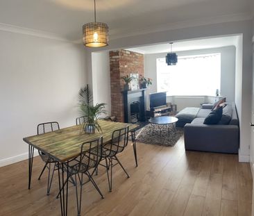 2 Bed Terraced House, Ivy Road, SO17 - Photo 1