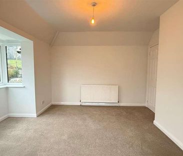 Green Lane, Farnham, GU9 - Photo 2