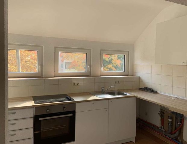 Ansprechende DG-Wohnung mit drei Zimmern in Mannheim - Foto 1