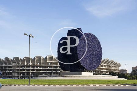 Valencia - Photo 2