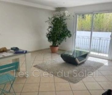Location appartement 3 pièces 55 m² Sainte-Maxime - Photo 2