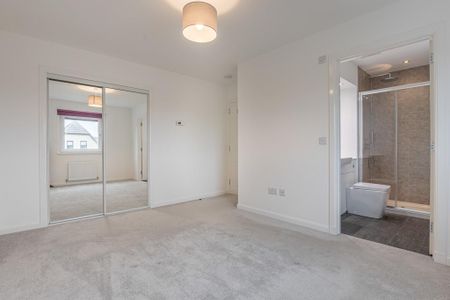 4 bedroom detached house to rent - Photo 5