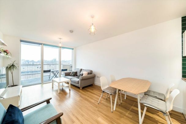 Adenmore Road, SE6, London - Photo 1