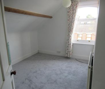 3 bedroom terraced house to rent - Photo 5