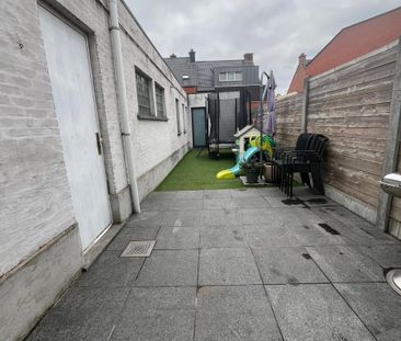 Ruim gelijkvloers appartement (175m²) in het centrum - Photo 3