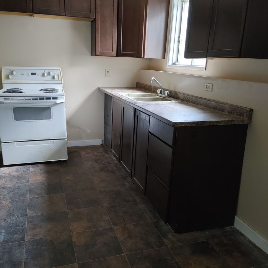 547 Rose St, Regina - Photo 1