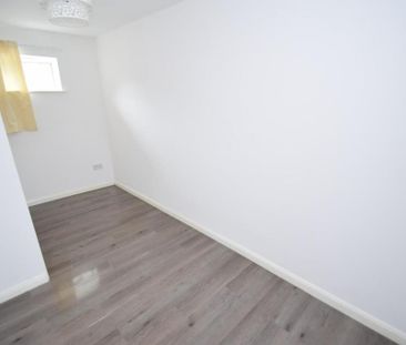 2 bedroom semi-detached house to rent - Photo 4