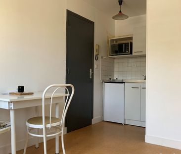 Location Appartement 1 pièce 14m² - Photo 4