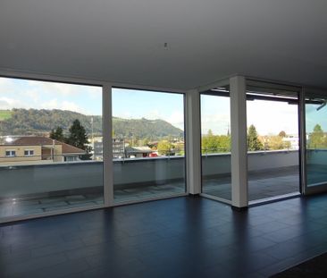 Moderne 4.5-Zimmer-Attikawohnung in Münsingen - Photo 2
