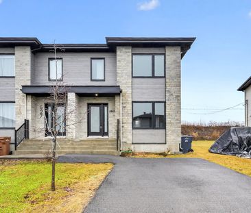 À louer / Maison à étages - Photo 1