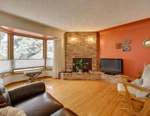 Crestwood 2 bedroom house. | 9725 143 Street Northwest, Edmonton - Photo 1