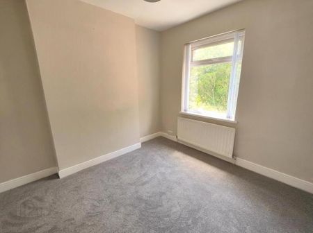 100 Shore Road, Belfast, BT15 3QA - Photo 2
