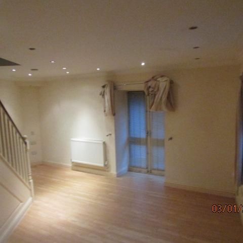 2 bedroom cottage to rent - Photo 1