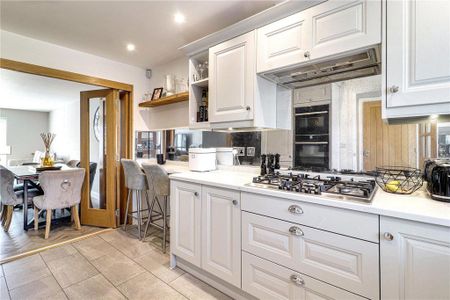 3 bedroom terraced house to rent - Photo 5