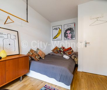 Mit Designer-Möbeln ausgestattete Wohnung mit großer Terrasse in Ha... - Photo 1