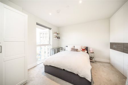 Pegler Square, Kidbrooke Village, London, SE3 9FX - Photo 4