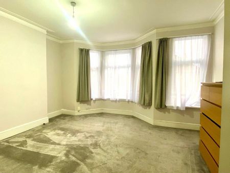 4 bedroom terraced house to rent - Photo 5