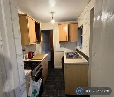 3 bedroom terraced house to rent - Photo 3