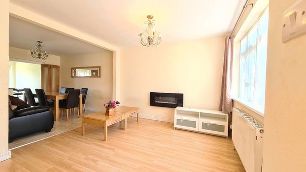 3 bedroom semi-detached house to rent - Photo 1