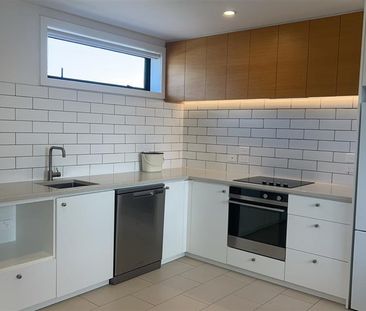 Elevation, Location, Sophistication - Mt Eden - Photo 2