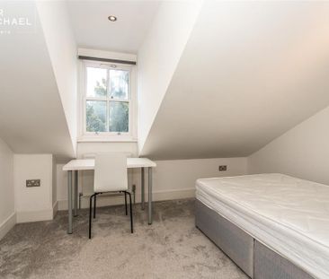 4 bedroom end of terrace house to rent - Photo 6