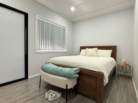 Stylish & Modern Two-Bedroom Granny Flat - Photo 4