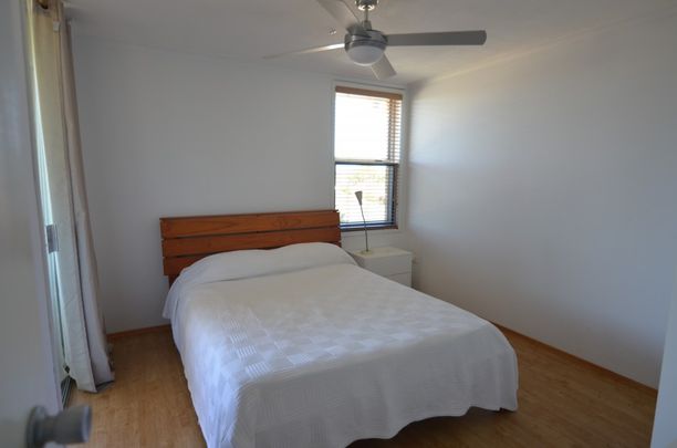 FULLY FURNISHED UNIT OVERLOOKING THE TWEED RIVER - Photo 1