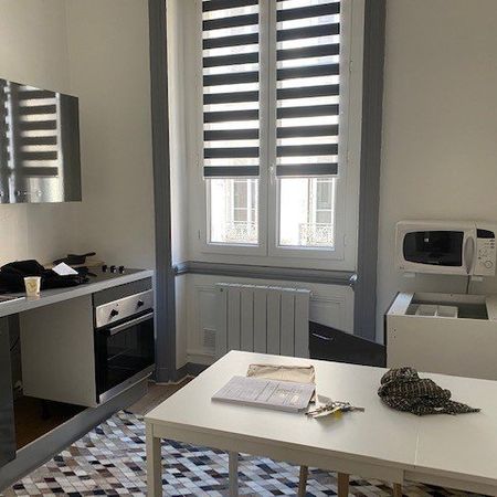 Location Appartement 2 pièces Meublé 48m² ST ETIENNE 42000 - Photo 3