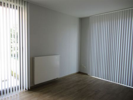 Appartement met 2 slpk's, terras en garage in centrum van Sint-Truiden. - Foto 5