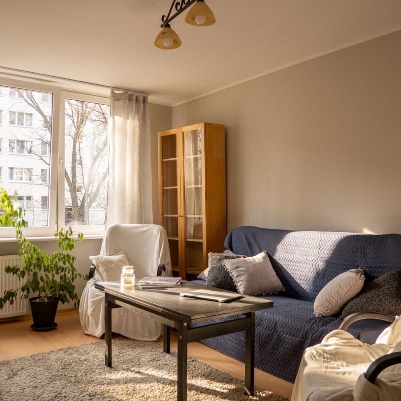 Zwierzolubna kawalerka do wynajęcia,os.Niedźwiadek 24.3 m² - Photo 1