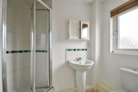 Barley Leaze, Chippenham, SN14 - Photo 5